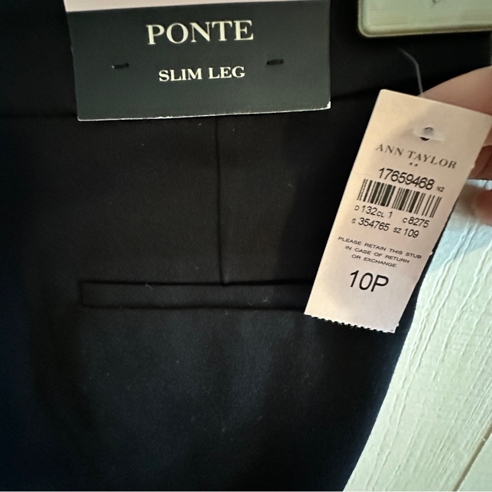 Ann Taylor pontΓ© pant in black and mulberry, NWT, 10 petite.